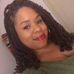 Meet your Posher, Ayanna